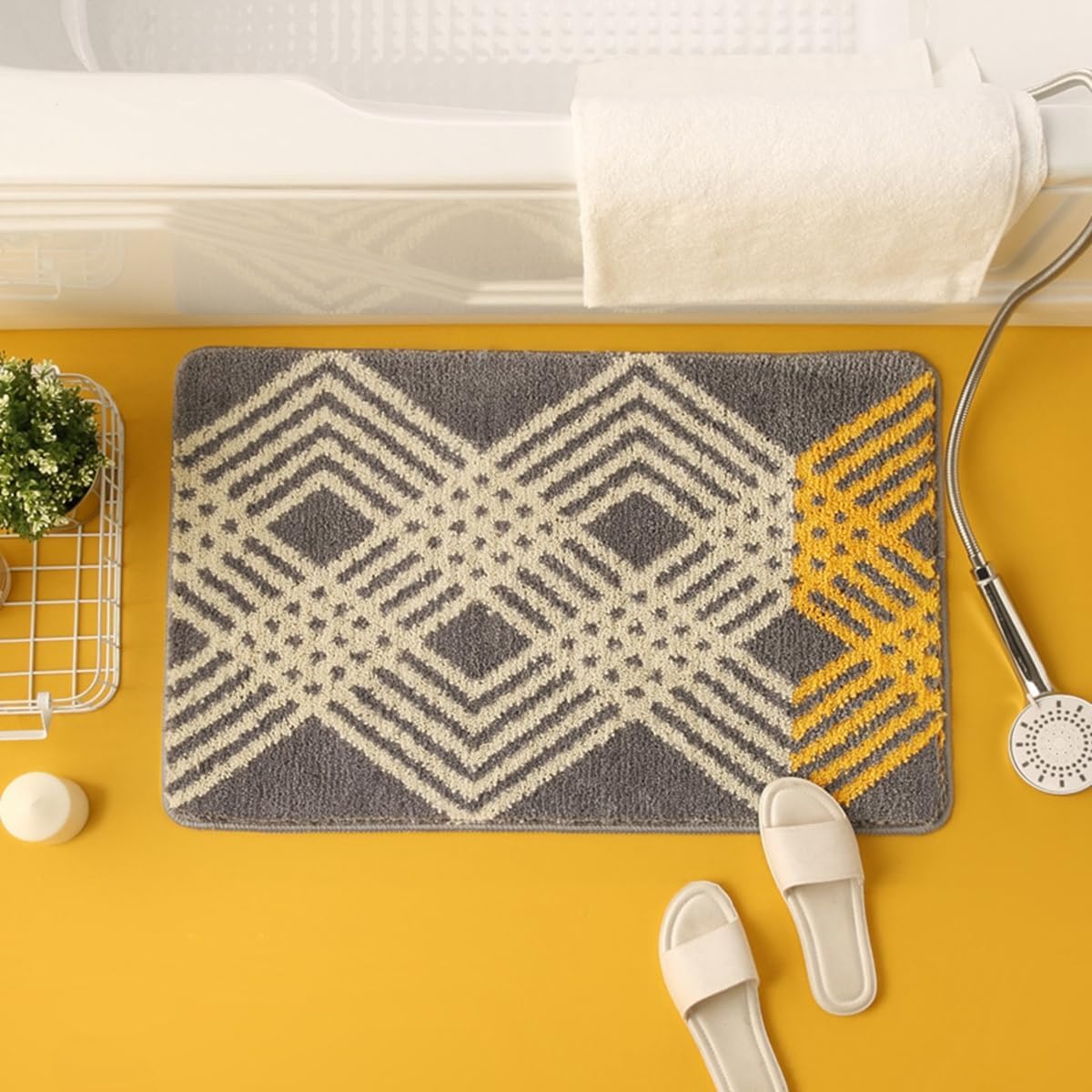 「Tuokus」バスマット 90×60cm 足拭きマット お風呂マット 玄関マット 吸水速乾滑り止め 風呂マット ふんわり 超厚い 吸水速乾 滑り止め ふわふわ 洗える 丸洗い可能 洗面所 脱衣所 浴室 キッチン 台所 TYSD40