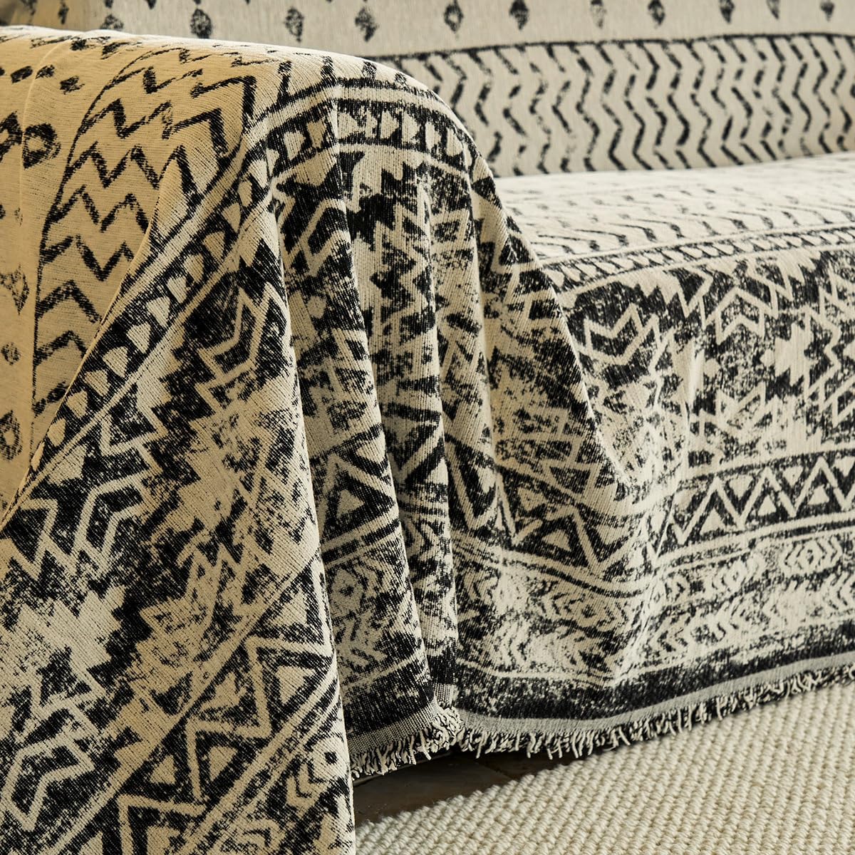 「Tuokus」ソファーカバー 180×180cm 2人掛け・3人掛け 肘付き 洗える ペットの引っかき傷防止 通気性 ふんわり おしゃれ 滑り止め付き 汚れ防止 防塵 オールシーズン対応 Sofajia60