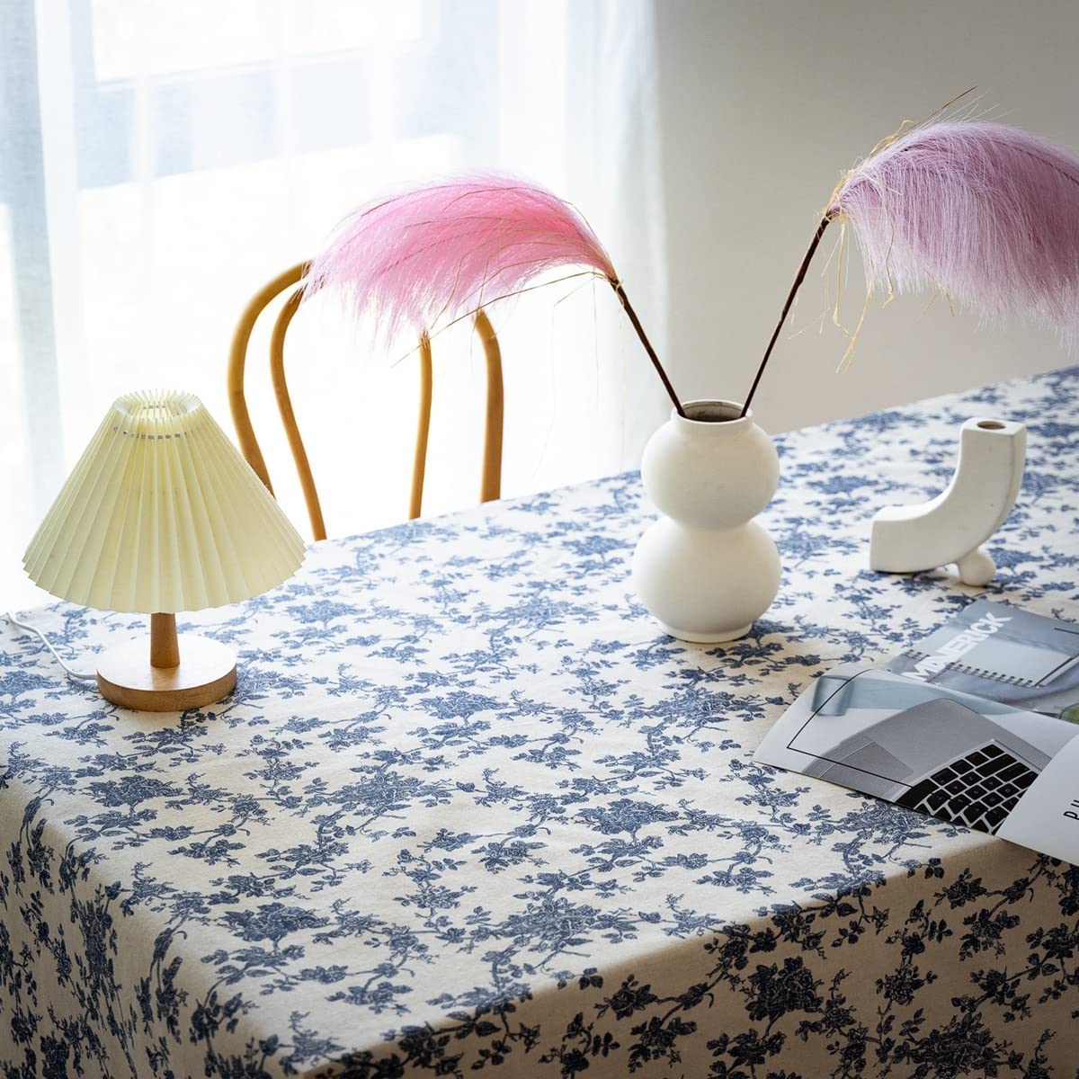 Tuokusテーブルクロス、和風、スタイリッシュ、長方形のテーブルカバー、耐金性、厚手、耐久性、コットリネン素材、コットンリネン素材、スカンジナビア、テーブルマット、正方形、ダイニングテーブルカバー、47.2 x 63.0インチ(120 x 160 cm)青い花 120 * 160cm