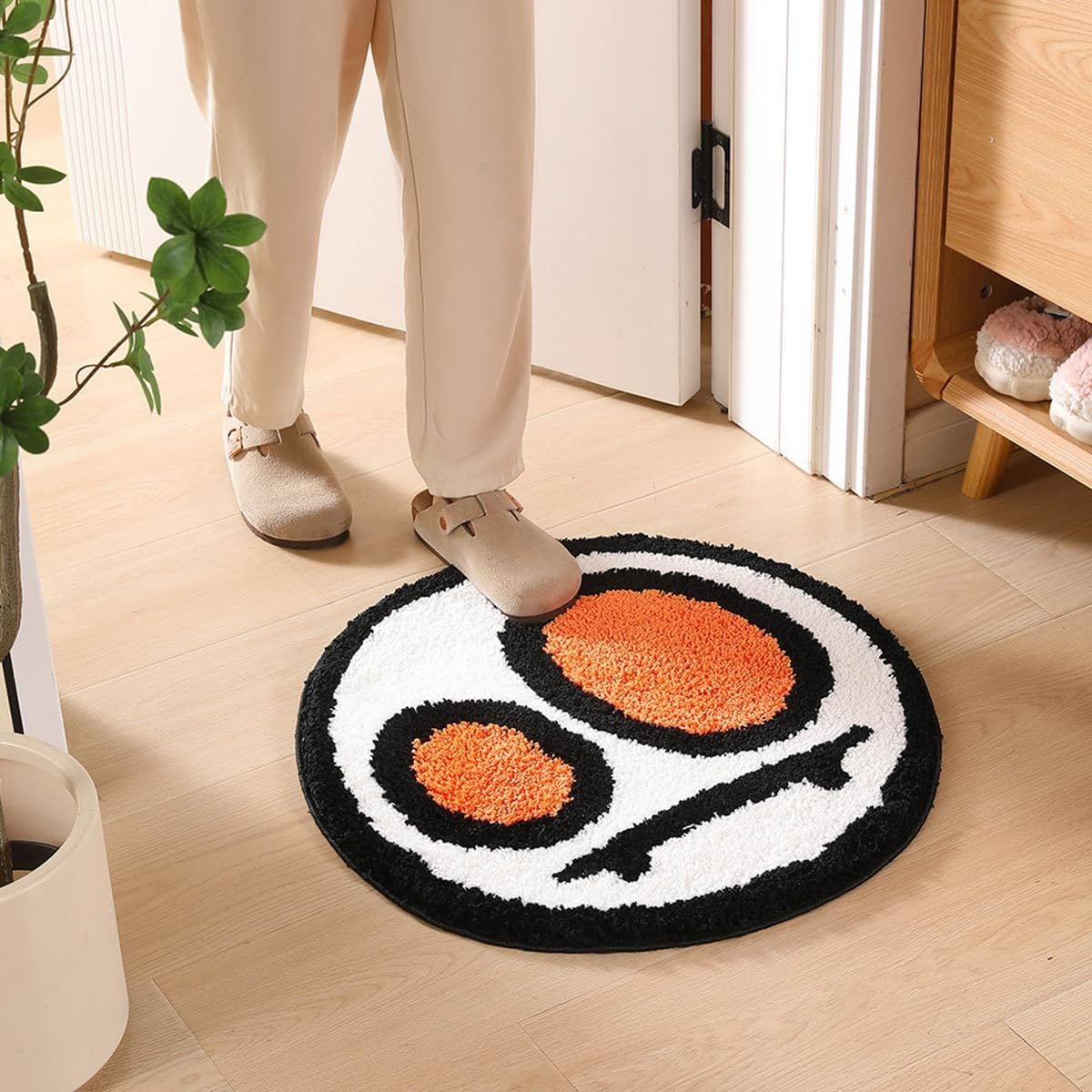 「Tuokus」バスマット 80×50cm 足拭きマット お風呂マット 玄関マット 吸水速乾滑り止め 風呂マット ふんわり 超厚い 吸水速乾 滑り止め ふわふわ 洗える 丸洗い可能 洗面所 脱衣所 浴室 キッチン 台所 TYSD60